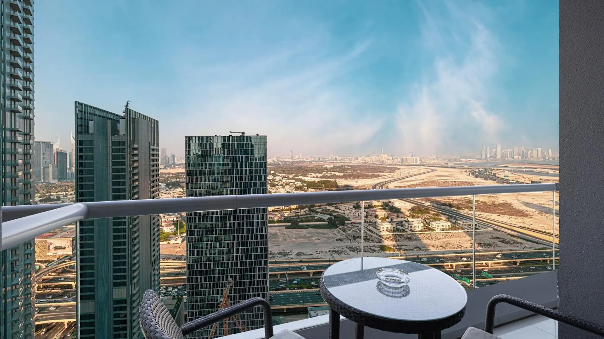 Damac Maison Mall Street 2 Bedroom Upgraded Apartment Dubai Emirati Arabi Uniti